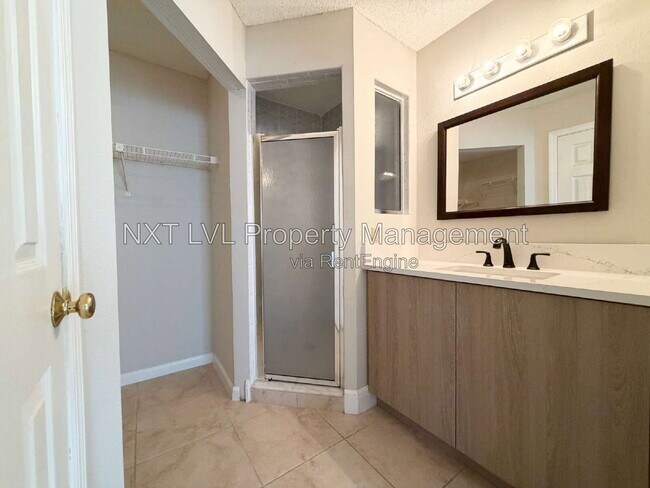 Building Photo - 12560 Equestrian Cir