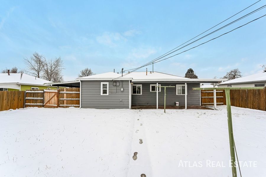 Building Photo - 916 Victor St