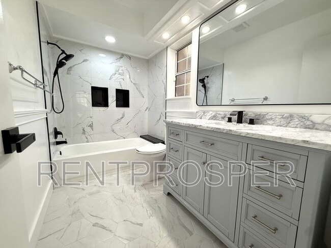 Building Photo - 3502 Exeter Ct