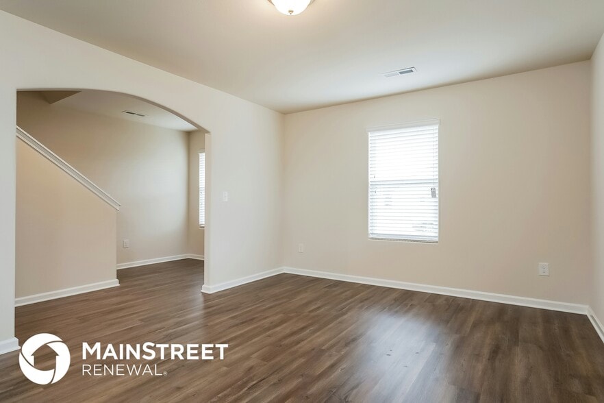 Building Photo - 328 Iron Horse Ln