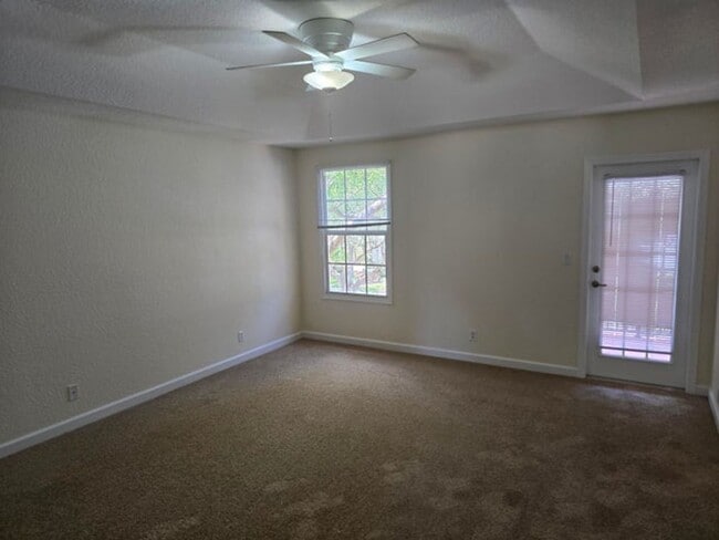 Building Photo - 8017 Murano Cir