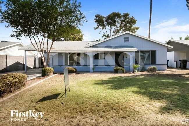 Building Photo - 5909 S Palm Dr