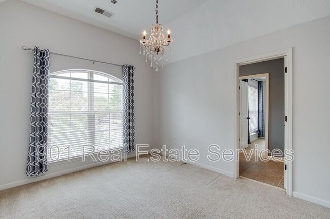 Building Photo - 7827 Anna Calla Way