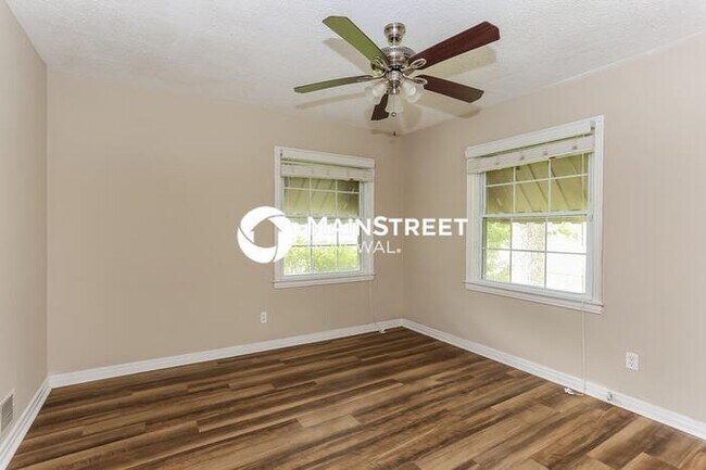 Building Photo - 3 Bedroom Pet-Friendly Home in Jacksonvill...