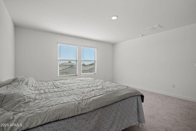 Building Photo - 3023 W Bent Tree Dr