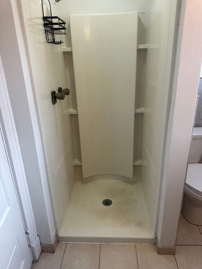 Building Photo - 140 S Fairmount St