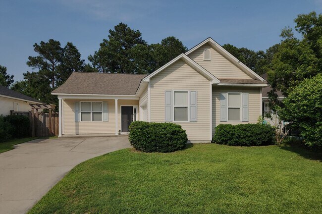 Building Photo - ~ THE ARBORS @ WESTGATE ~
