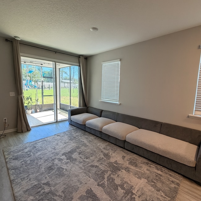 Building Photo - Spacious & Modern Layout – Perfect for Entertaining