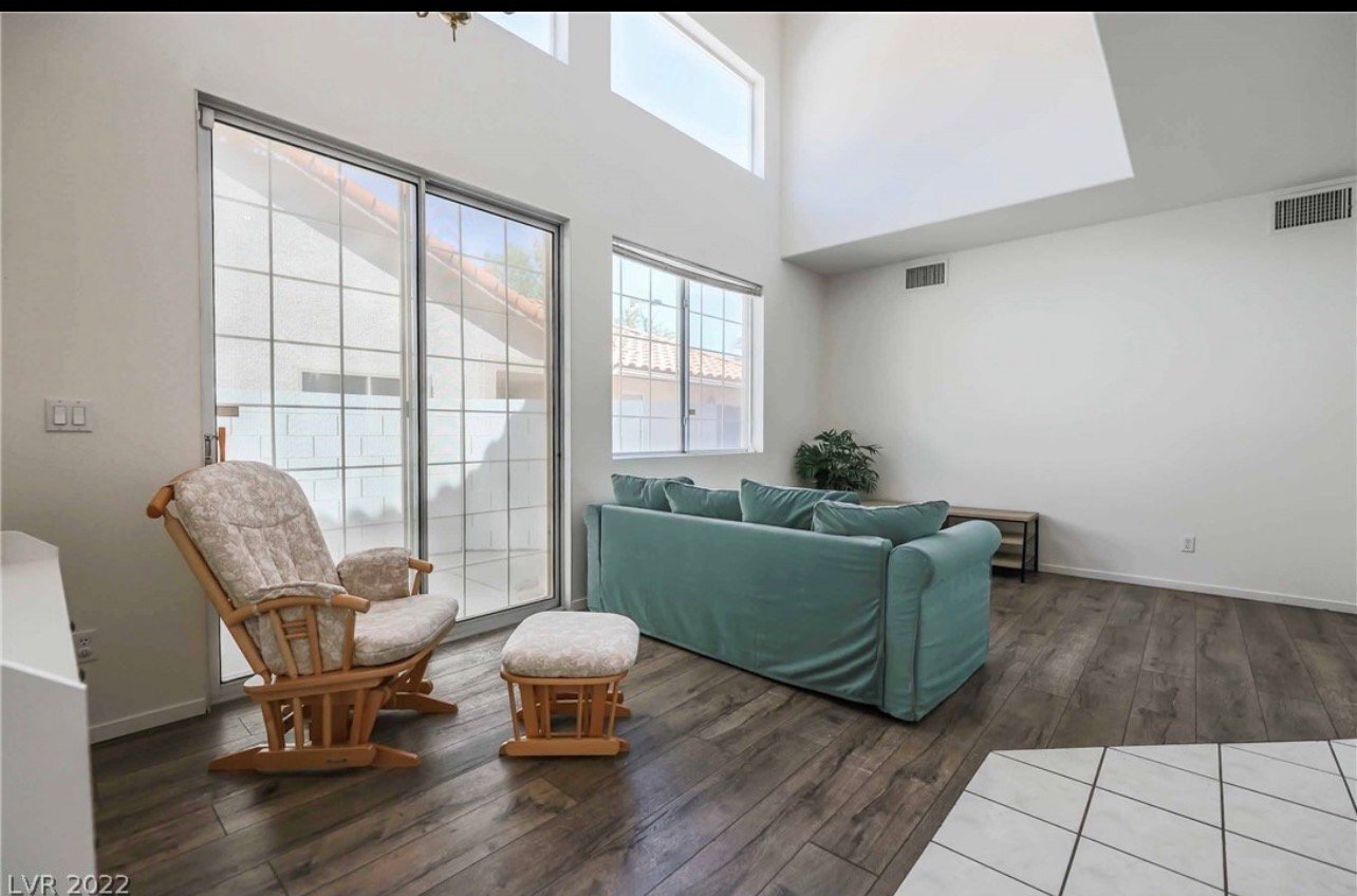Building Photo - 1701 Park Mesa Ln