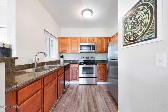 Building Photo - 5335 E Shea Blvd