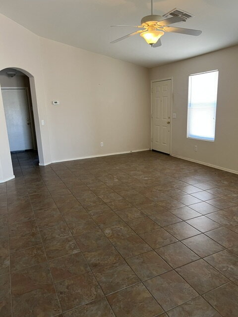 Building Photo - "Charming 3-Bedroom Oasis with 2 Baths in Florence - 1,281 Sq Ft of Comfort!"