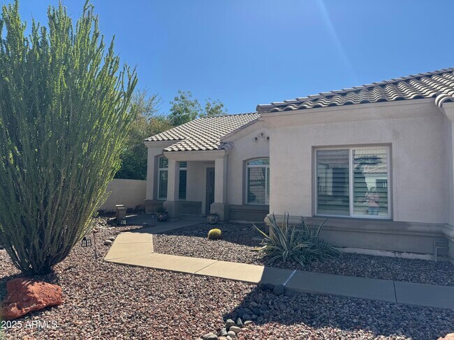 Building Photo - 4435 E Cathedral Rock Dr