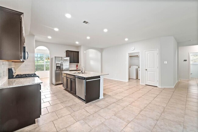 Building Photo - 4205 Birch Colony Ct