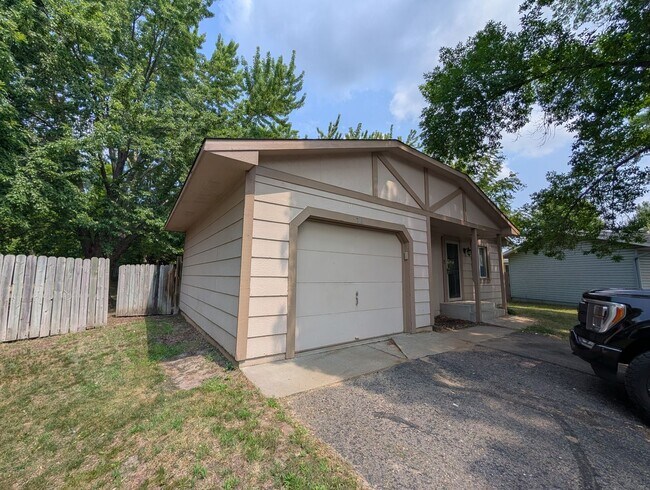 Building Photo - Elk River 3bd 2ba House For Rent
