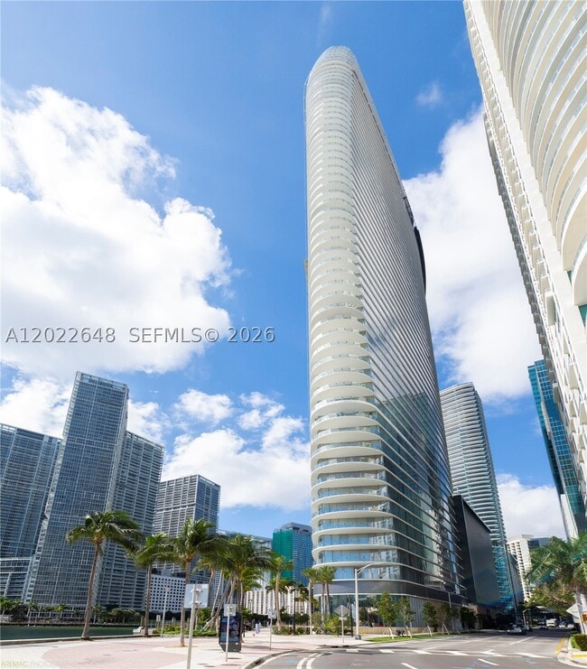 Building Photo - 300 Biscayne Blvd