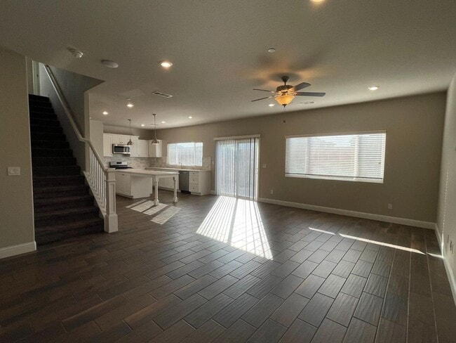 Building Photo - Modern Living Meets Clovis Charm!