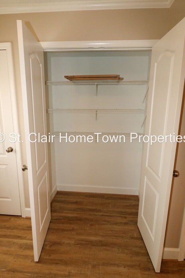 Building Photo - Newly Renovated Triplex