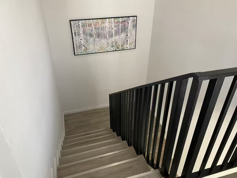 Building Photo - 470 U.S. 41-SI ID1056513P