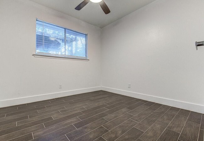 Building Photo - 4903 Powder River Rd