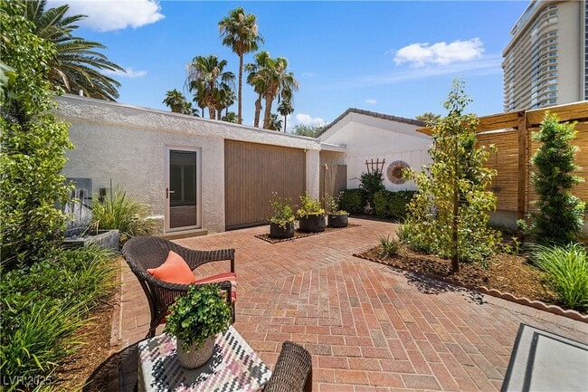 Building Photo - 3027 Bel Air Dr