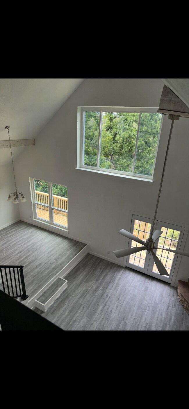 Building Photo - 549 Wheel Horse Cir