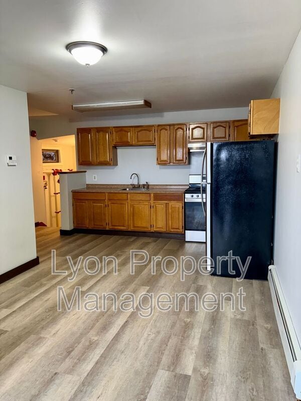 Building Photo - 50 Hedley Ave