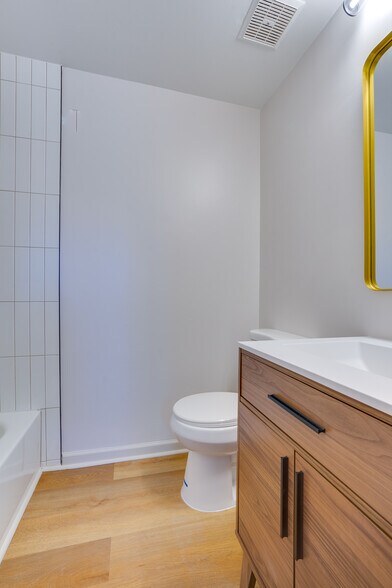 Building Photo - 8032 Saint Annes Ct