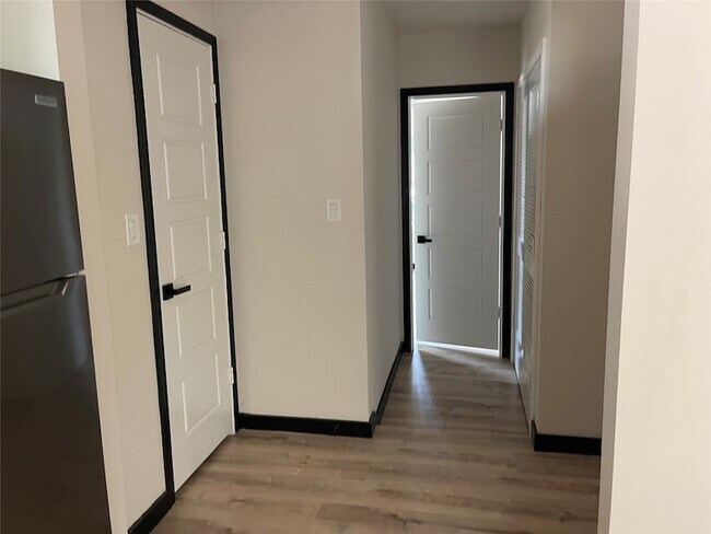 Building Photo - 800 S 2nd St