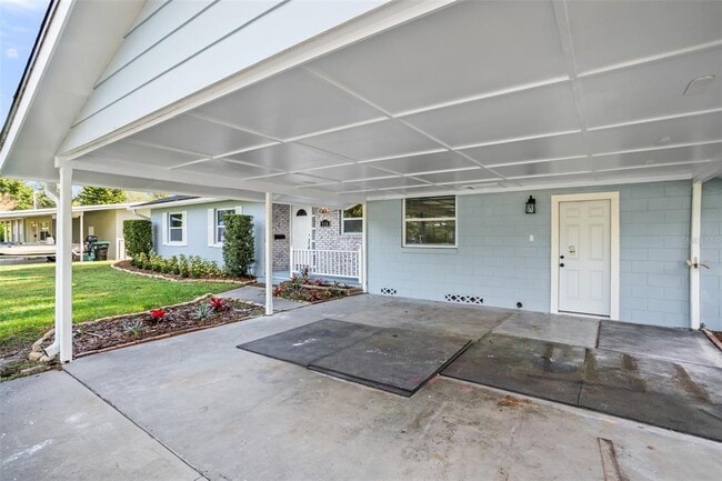 Building Photo - 516 Baxter St