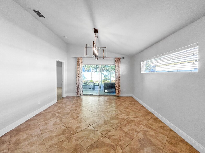 Building Photo - 12514 Sophiamarie Loop