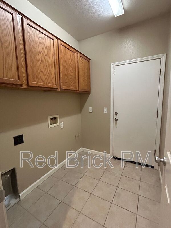 Building Photo - 1540 Esplanade Dr