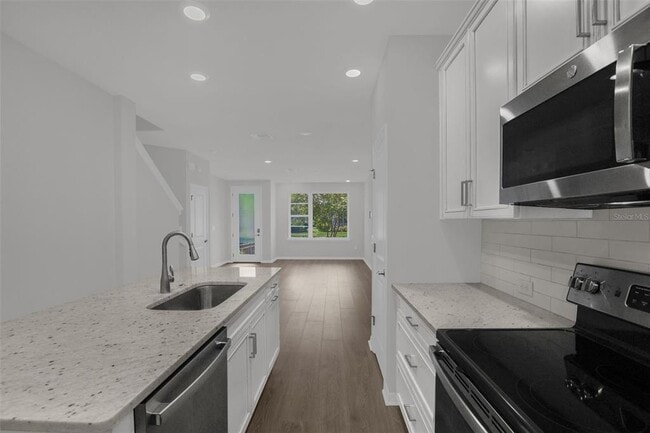 Building Photo - 8629 Tavistock Lakes Blvd