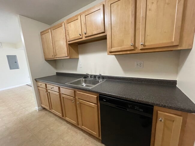 Building Photo - 100 Sentinel Court