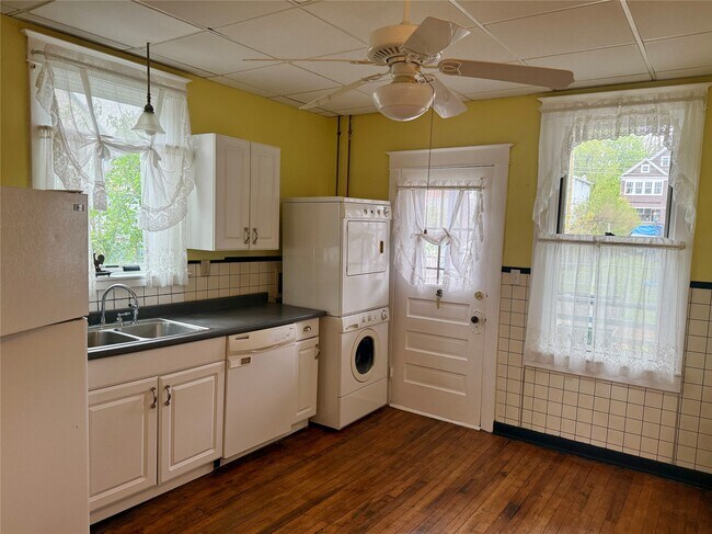 Building Photo - 1 Euclid Ave