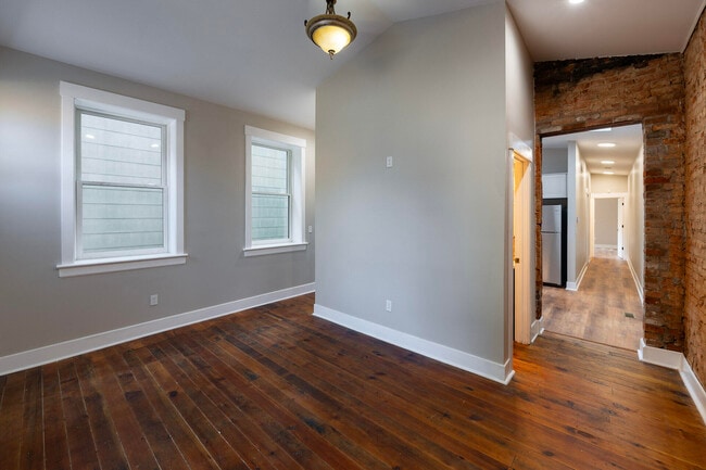 Building Photo - 513 Pershing Ave