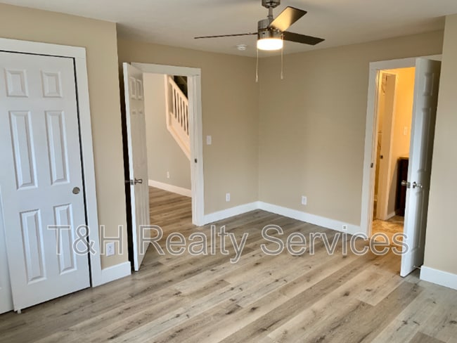 Building Photo - 6155 Broadway St