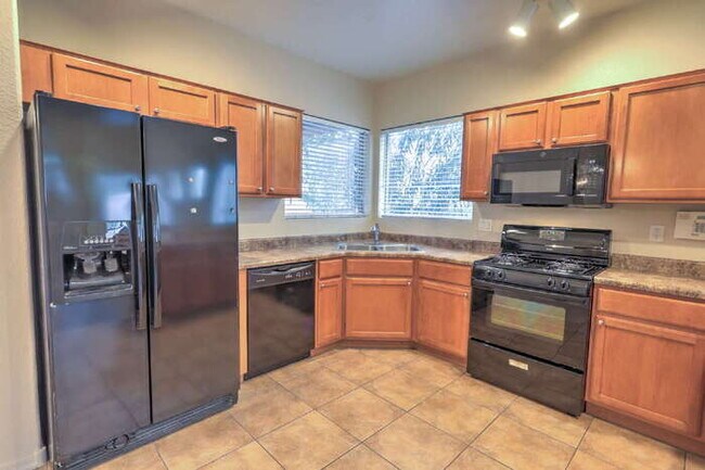 Building Photo - Rancho Sahuarita