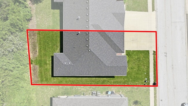 Building Photo - 1420 S Treetop Ct