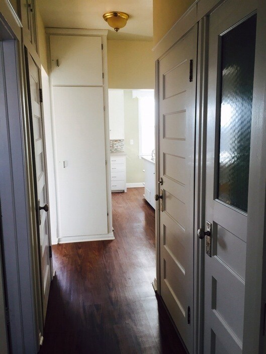 Building Photo - 109-111 Duplex