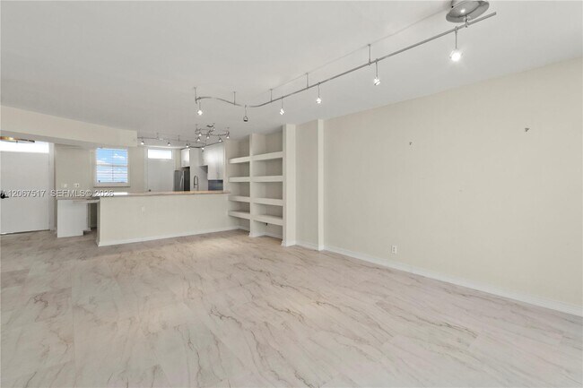 Building Photo - 3703 NE 166th St