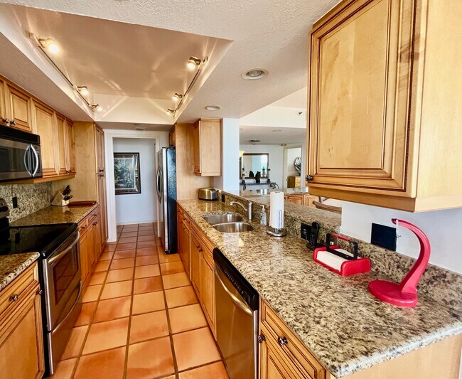 Building Photo - 4000 N Ocean Dr