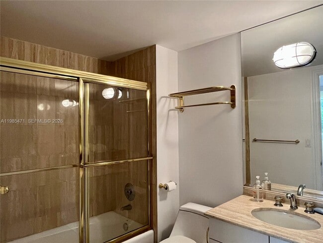 Building Photo - 445 Grand Bay Dr