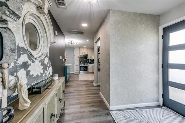 Building Photo - 407 E Broad St