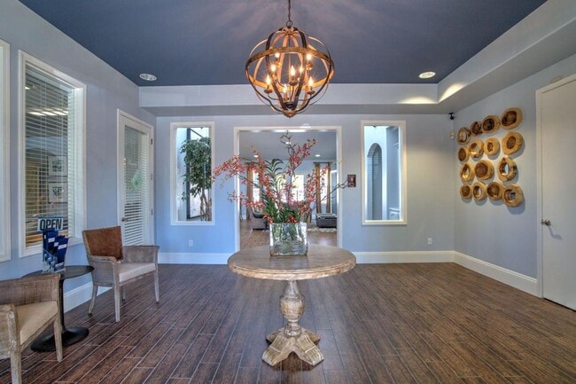 Building Photo - 807 Jasmine Parke Dr