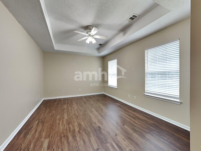 Building Photo - 388 Shady Oak Cir