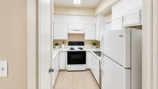 Building Photo - 3100 Walnut Bend Ln