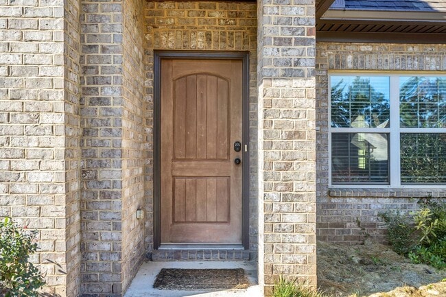 Building Photo - Rosemary Gate Townhome For Rent