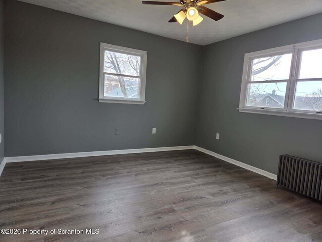 Building Photo - 434 Hickory St