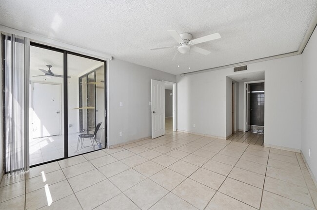 Building Photo - 3300 NW 46th St