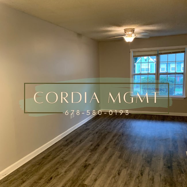 Building Photo - Simple and Updated Ranch Style Home and Beautiful Back Yard 3 bedroom 2 bath Home